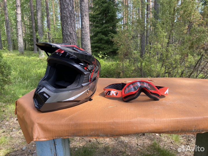 Кроссовый шлем Ataki