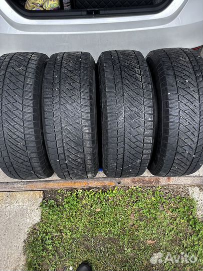 Continental ContiVikingContact 6 225/65 R17 106T