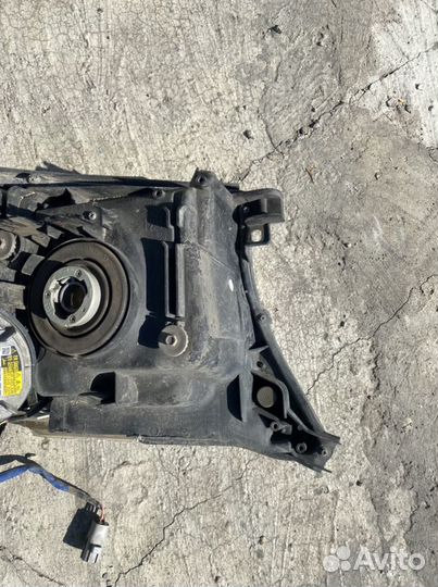 Фара toyota land cruiser 200