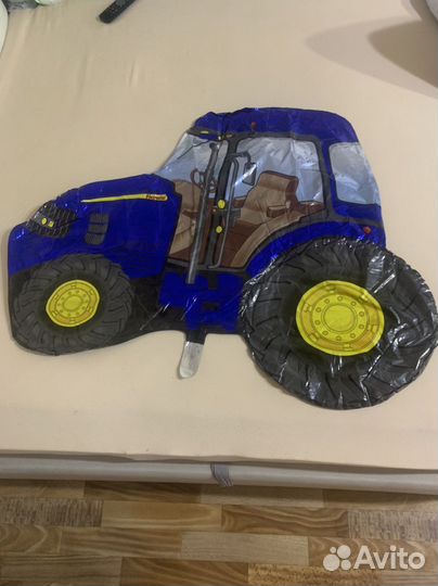 Трактор и цифра 2 шарики