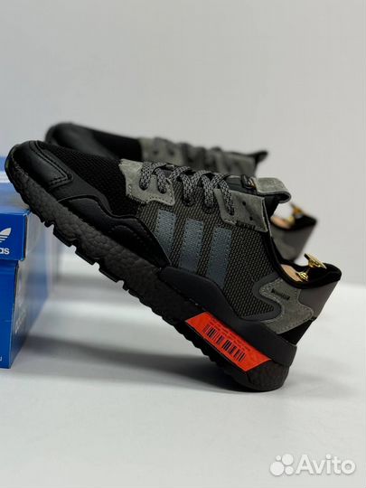 Кроссовки adidas