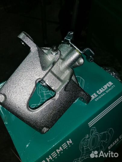 Суппорт тормозной Ford Mondeo 3