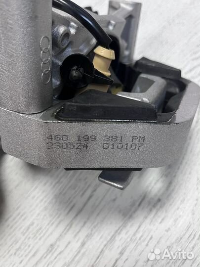 Гидроопора правая Audi A6 A7 2011-2019