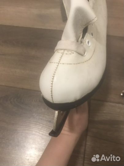 Коньки женские 37 размер