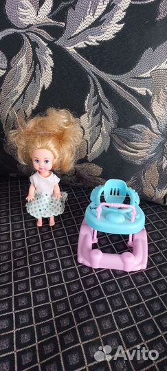 Ползающий пупс