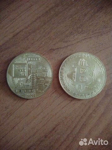 Сувенирная монета Биткойн