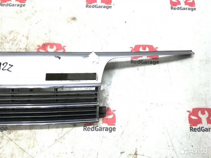 Решетка радиатора Toyota Hiace LH100 2LTE 1992