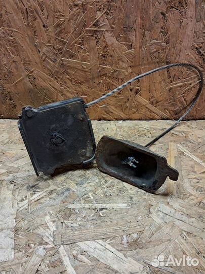 Подъемный механизм для запасного колеса Kia