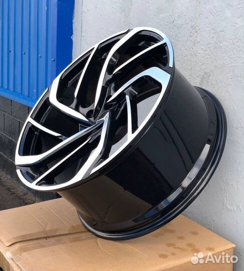 Кованые диски GT R23 на Mercedes W463 W463 G-Class