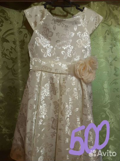 Платье для девочки новое