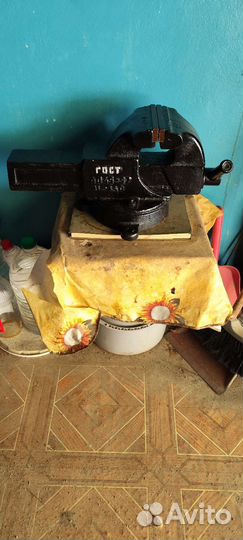 Тиски большие слесарные СССР