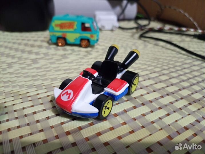 3 модели Hot Wheels одним лотом