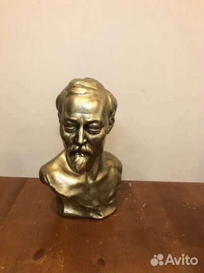 Бюст Дзержинского