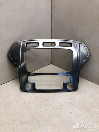 Рамка магнитолы Ford Mondeo седан 2261 куб.см 160