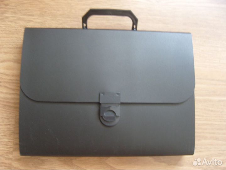 Папка портфель пластиковая А4 черный