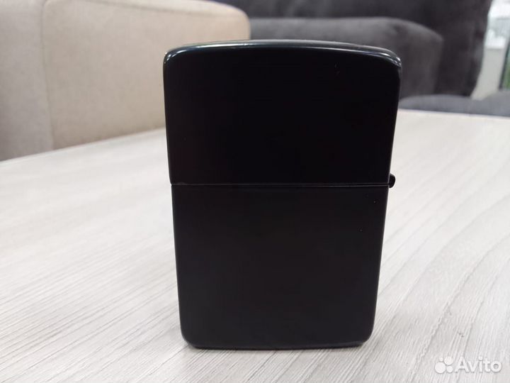 Новая Зажигалка Zippo Marlboro 2010г