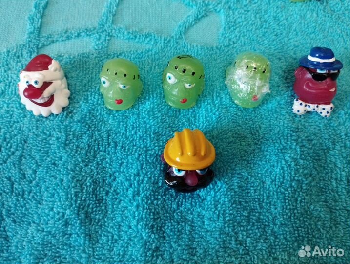 Игрушки из шоколадных яиц 