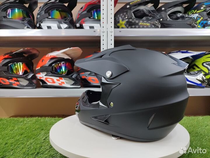 Кроссовый мотоциклетный шлем. Черный матовый