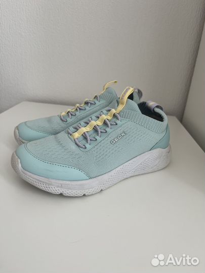 Летние кроссовки для девочки Geox