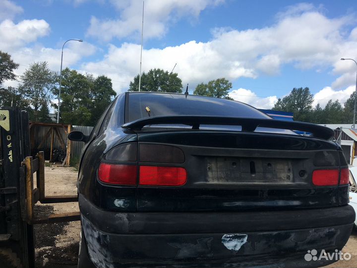 Крышка багажника Рено Лагуна 1