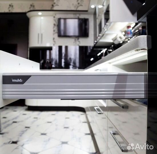 Угловая кухня с мдф фасадами