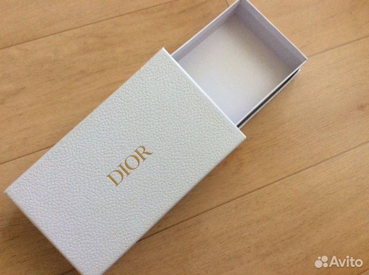 Коробка dior