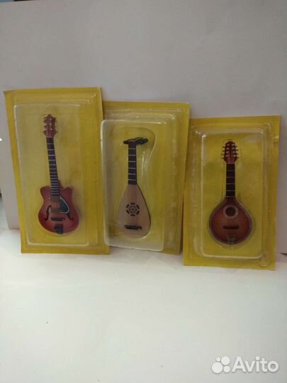 Коллекционные музыкальные инструменты