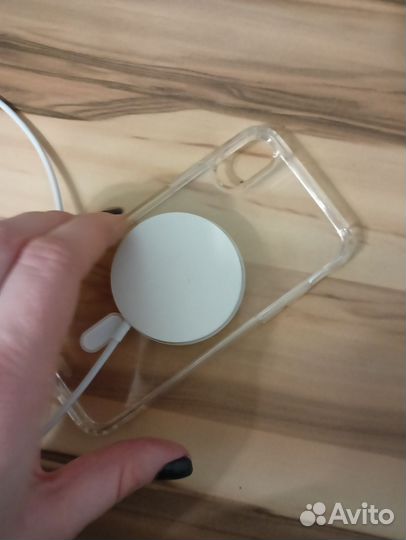 Беспроводная зарядка для iPhone