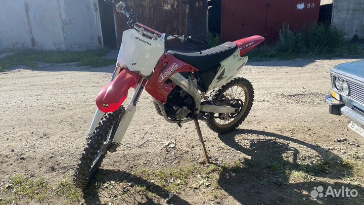 Продам honda CR250R