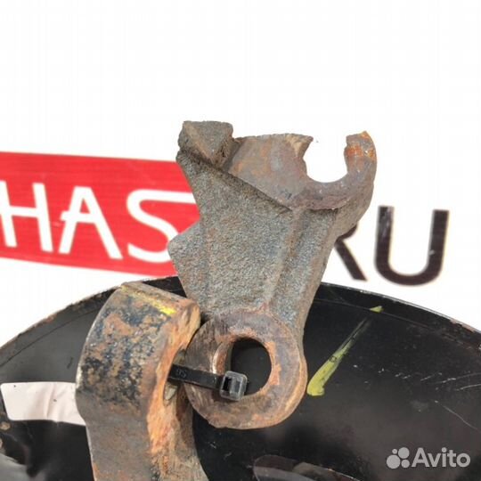 Поворотный кулак передний левый Kia Sportage III