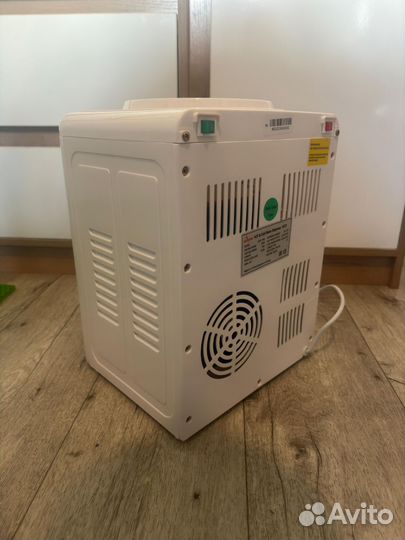 Кулер для воды новый