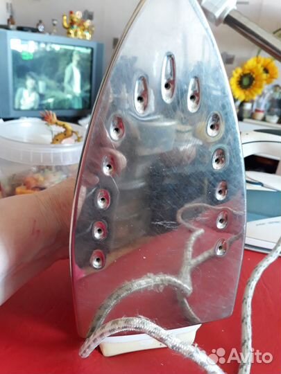 Утюги нерабочие на запчасти 2 braun и rolsen