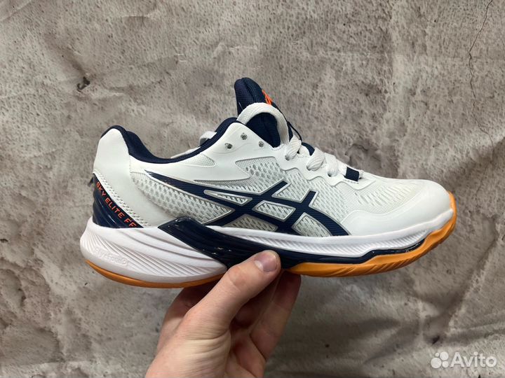 Кроссовки asics