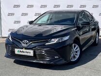 Toyota Camry 2.0 AT, 2018, 53 000 км, с пробегом, цена 2 750 000 руб.