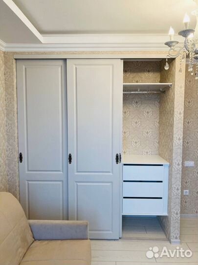 Распашной шкаф