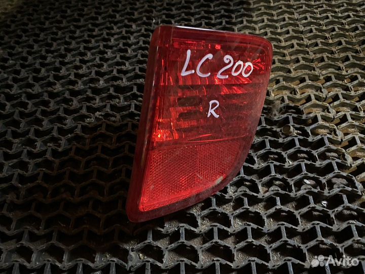 Фонарь противотуманный задний правый Круизер 200