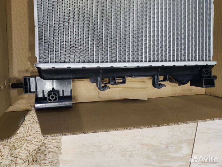 Радиатор охлаждения Nissens на опель, шевроле