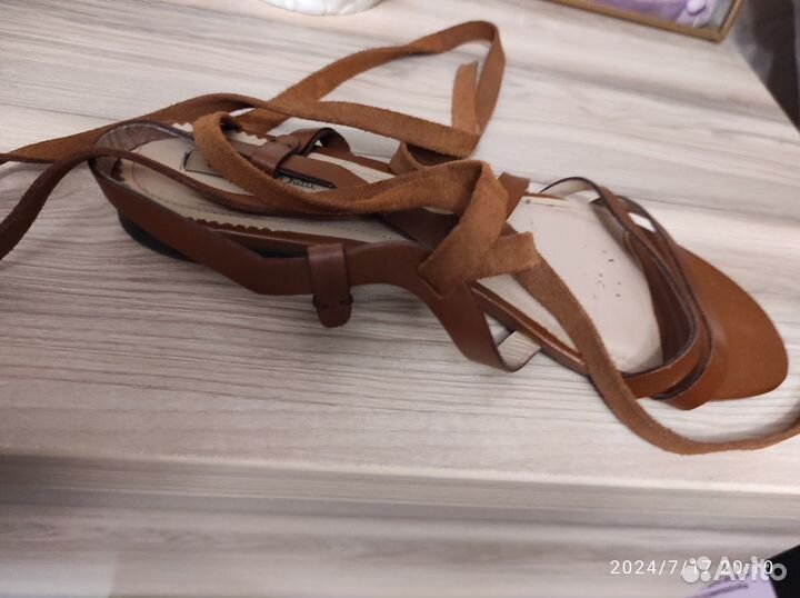 Сандалии massimo dutti