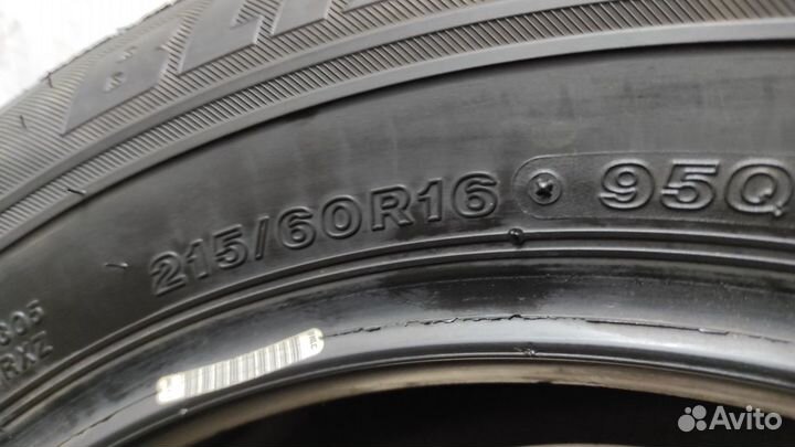 Bridgestone Blizzak VRX 215/60 R16