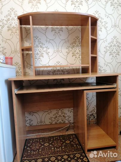 Компьютерный стол