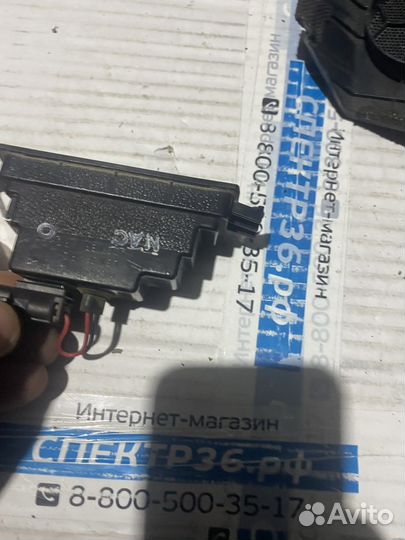 Фонарь подсветки номера правый Kia Stinger 1 CK бу