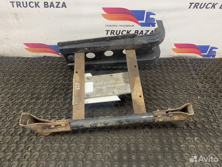 81612435430 Кронштейн крыла переднего