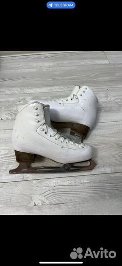 Фигурные коньки risport RF3 pro