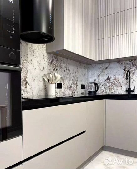 Кухня новая угловая/столешница в подарок