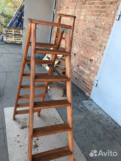 Лестница стремянка в аренду для фотосессий