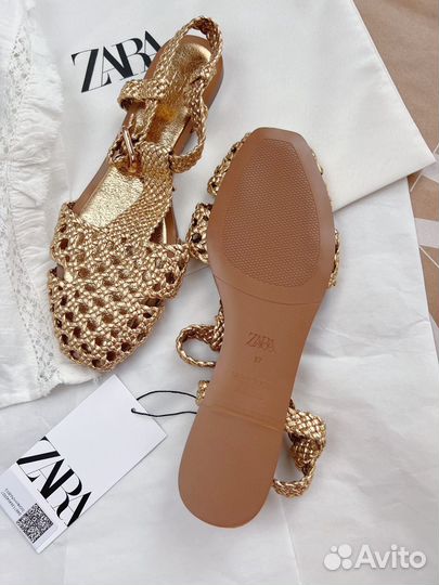 Плетеные сандалии Zara, золотистые, оригинал