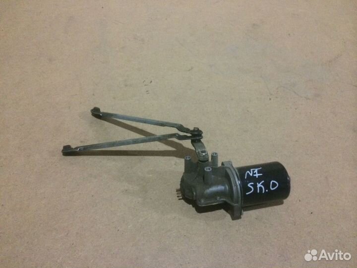 Моторчик стеклоочистителя Skoda Octavia A4