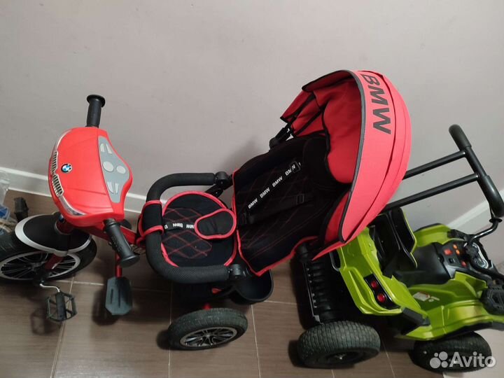 Трехколесный велосипед BMW