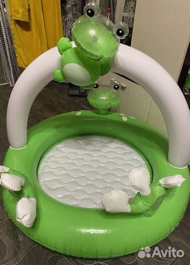 Детский надувной бассейн