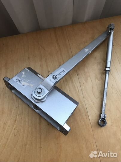 Дверной доводчик exit germany 9N50